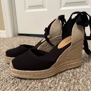 NWT Express espadrilles
